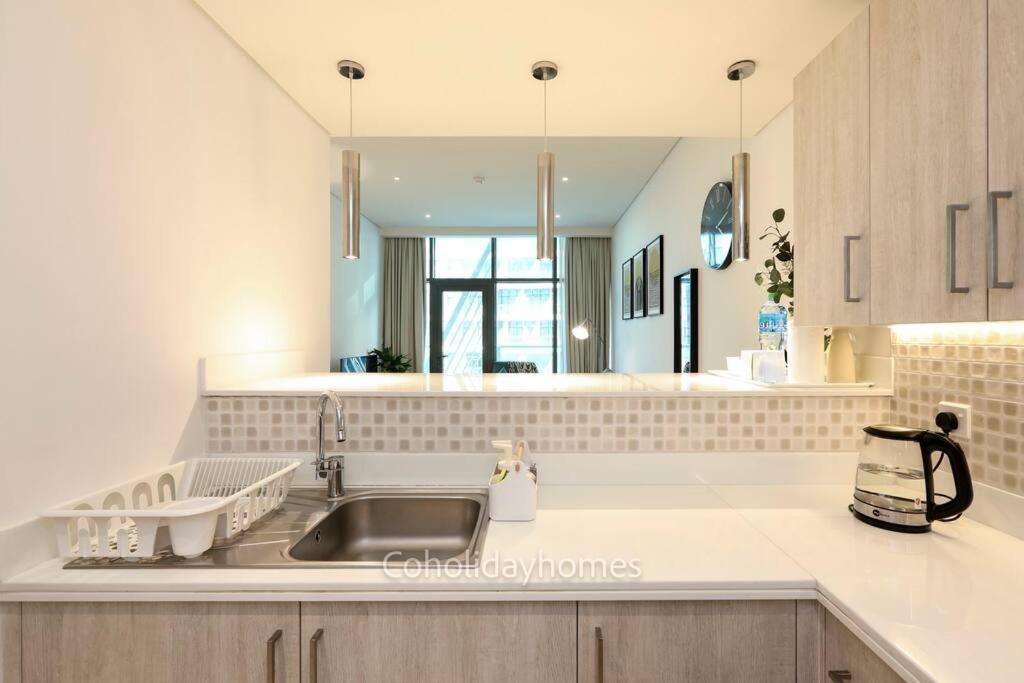 1 Bedroom Rooftop Infinity Pool & Padel Court Apartment *
