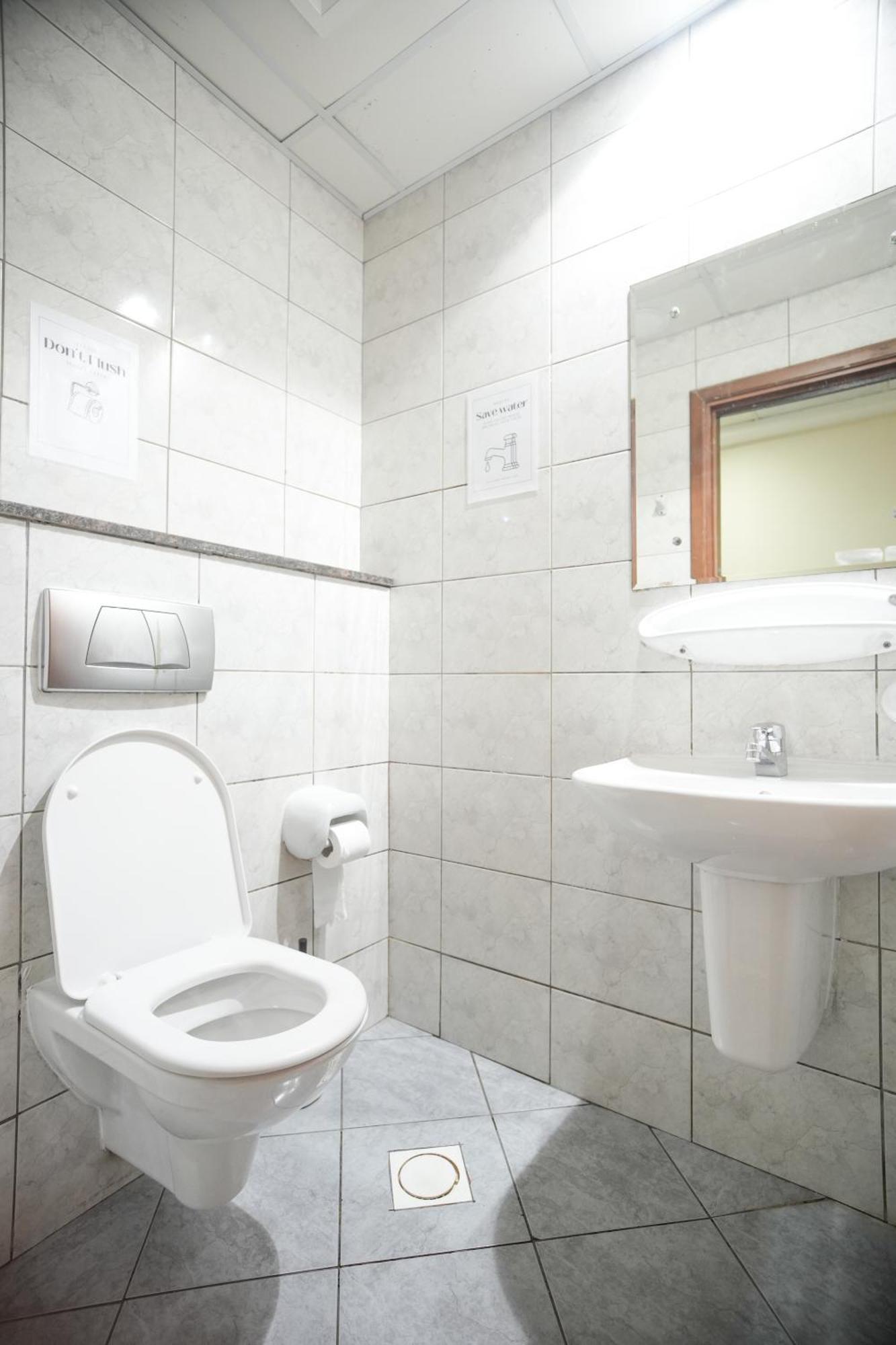 Dhostels - Marina Palm View Guest house Dubai