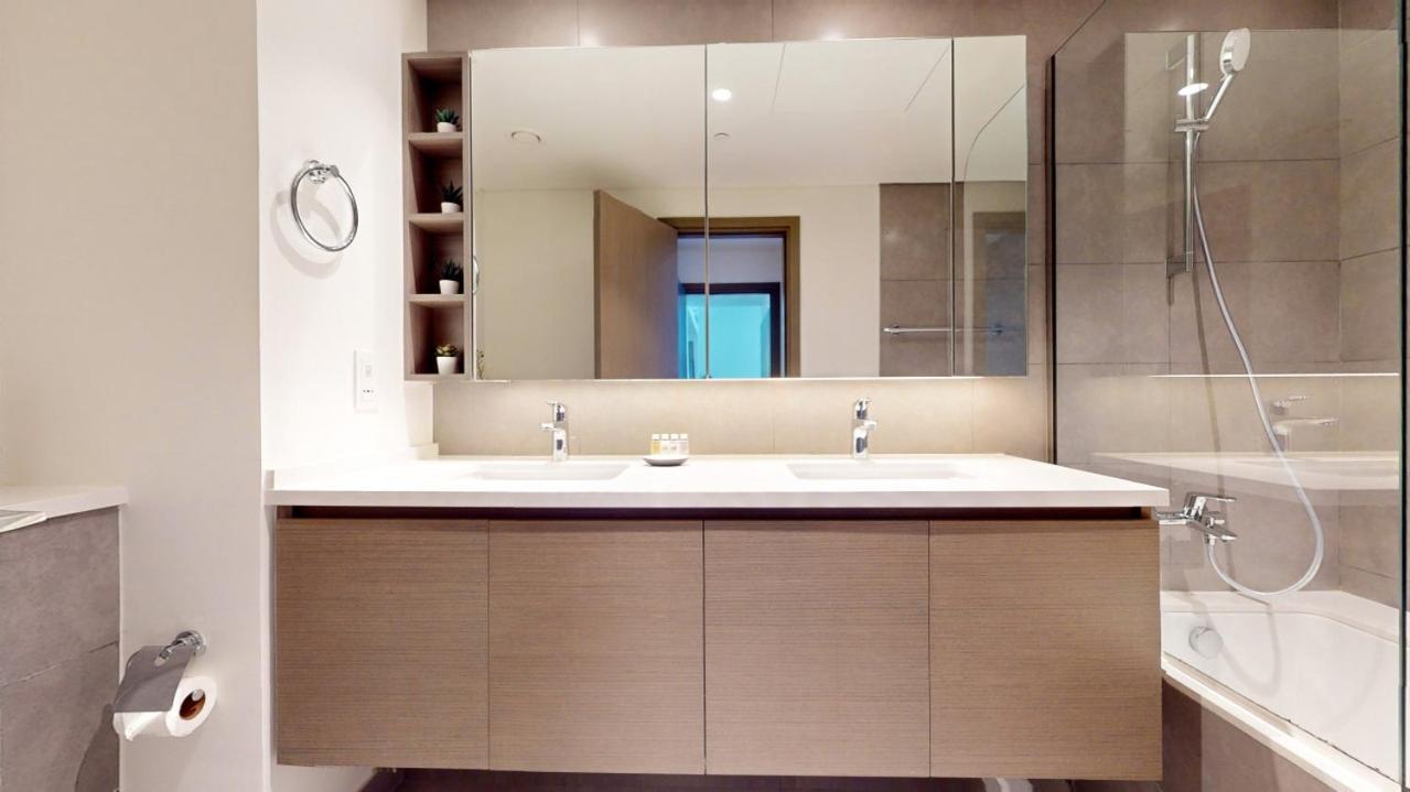 Creek Gate - Stunning Two Bedroom In Creek Harbour *