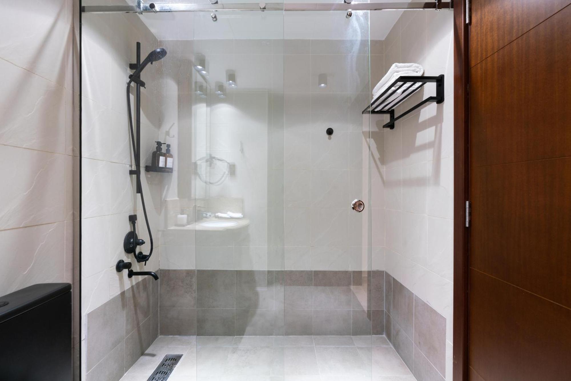 Hotel Downtown,fountain View, Nearburj Khalifa,3 Minutes Walk To Mall