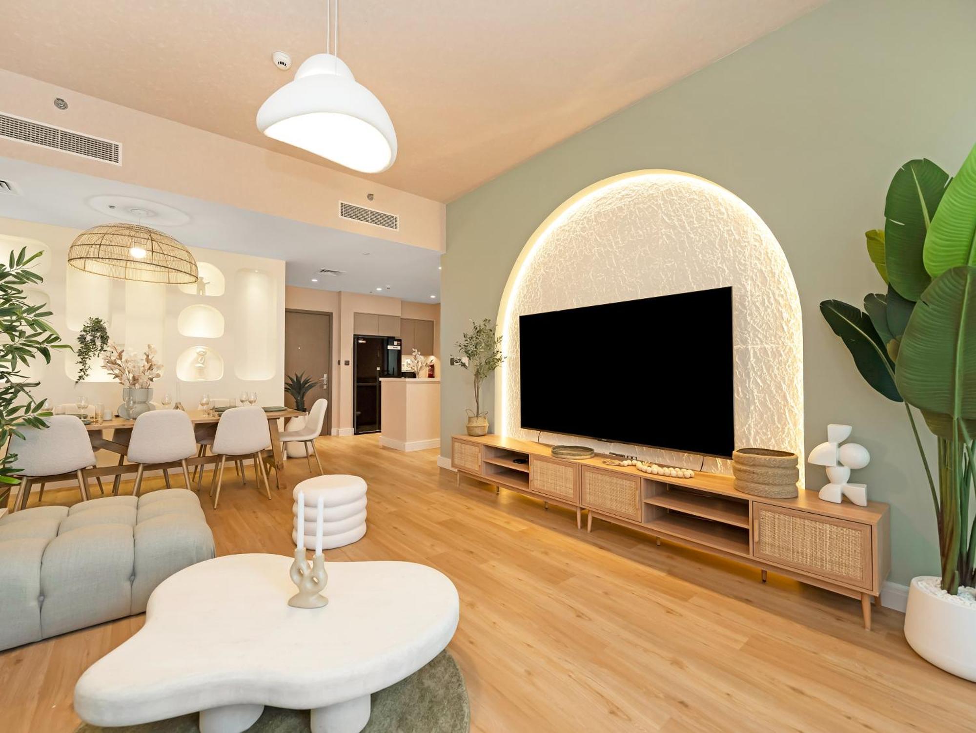 Wabi-sabi Style Fountain-view 4 Bedroom In The Sky Apartment *