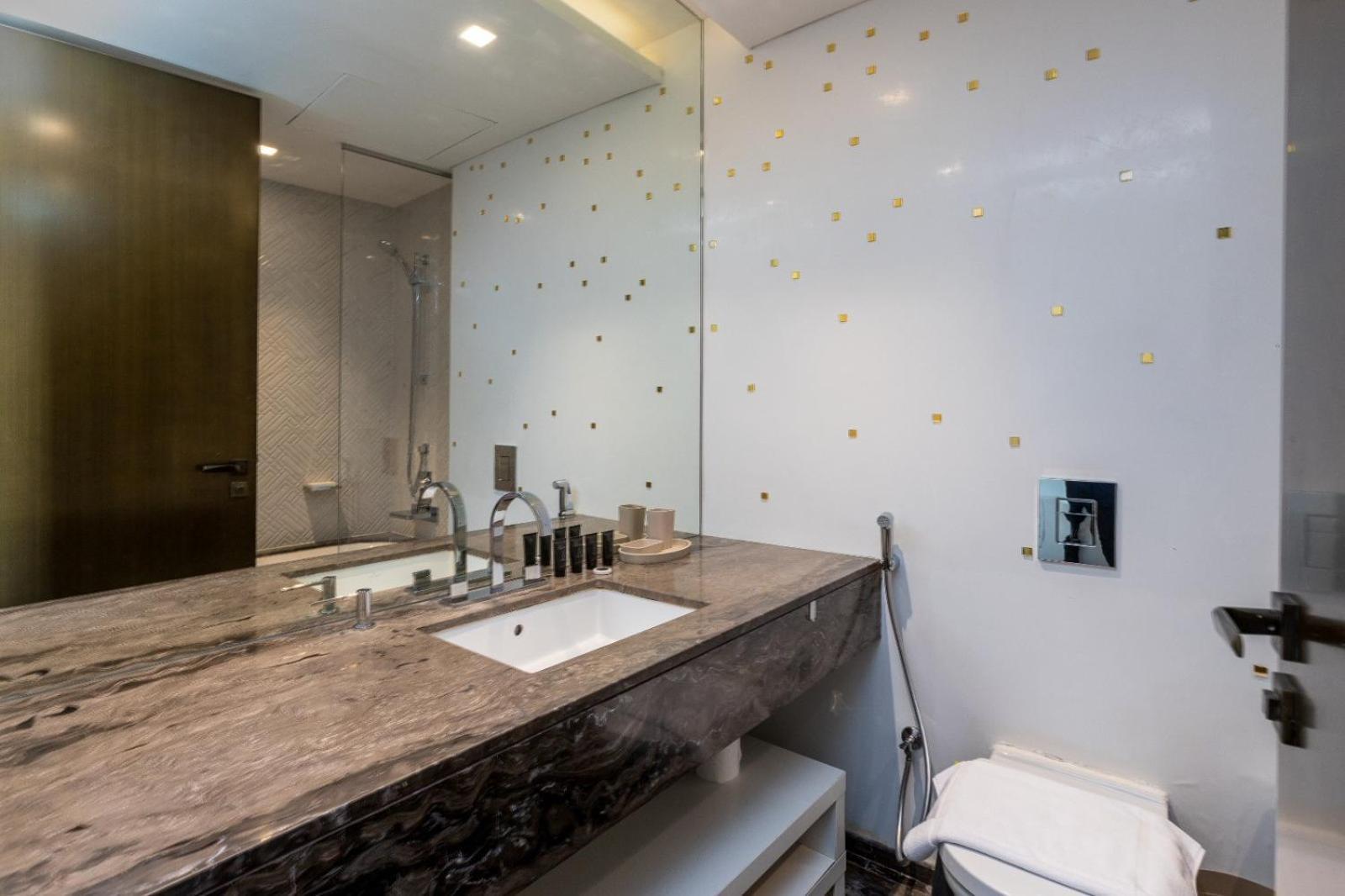 Apartment High Floor 3br In Damac Heights, Marina - Allsopp & Allsopp Dubai