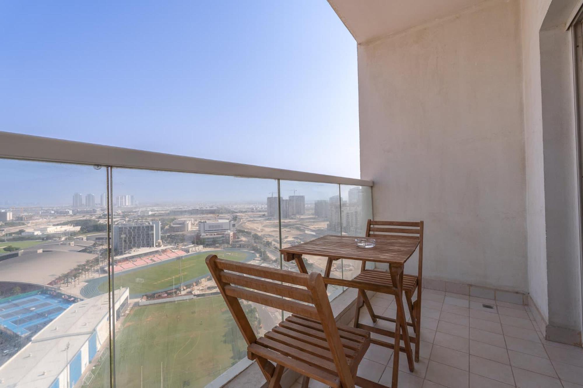 Apartment Charming, Sun-filled 1-bedroom In Red Residence, Sports *