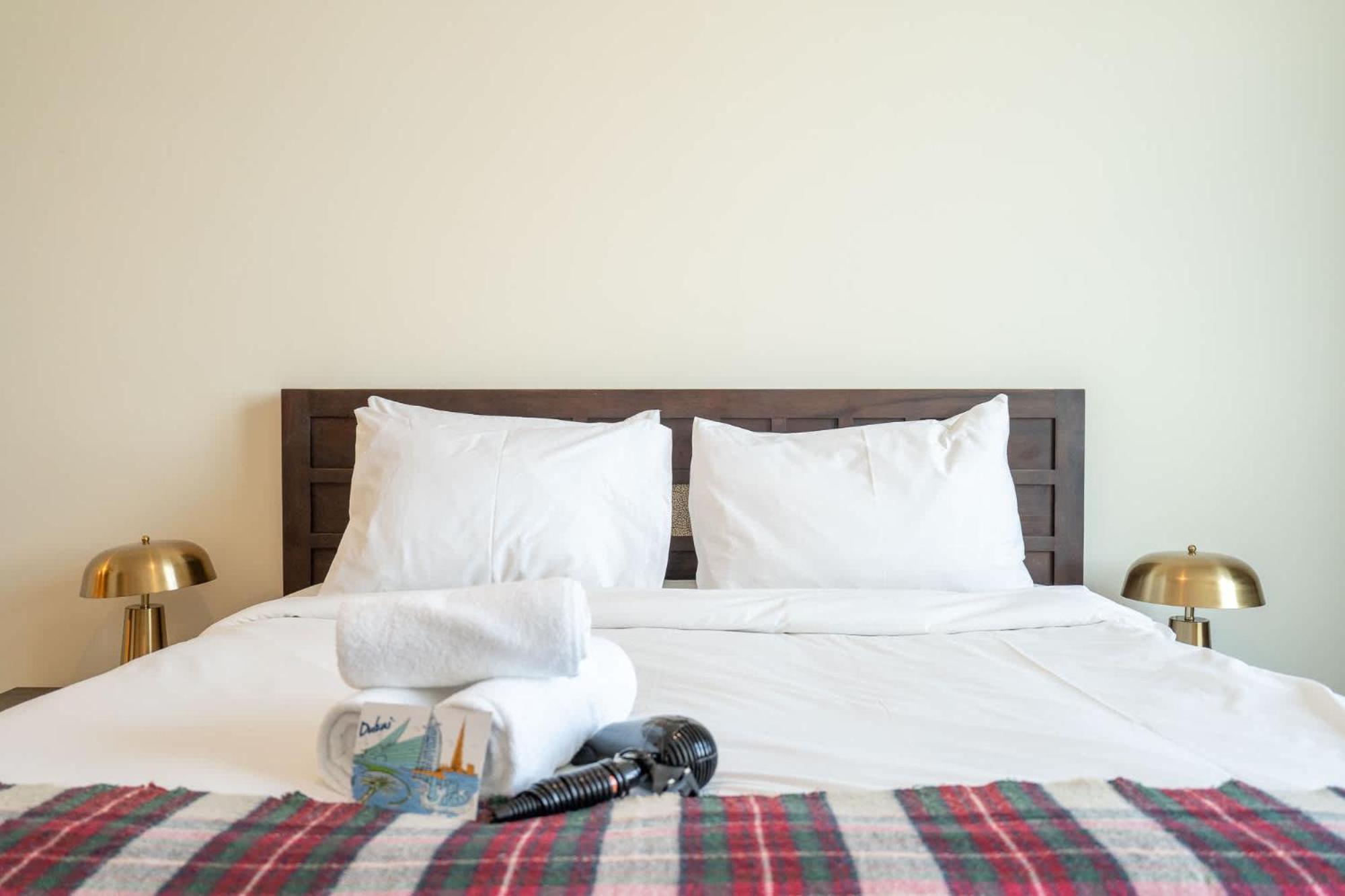 Charming, Sun-filled 1-bedroom In Red Residence, Sports Apartment Dubai