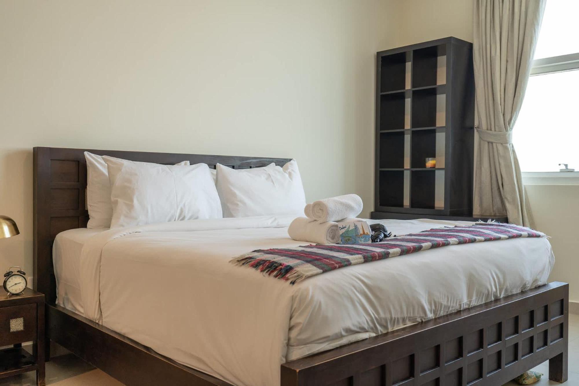 Charming, Sun-filled 1-bedroom In Red Residence, Sports *