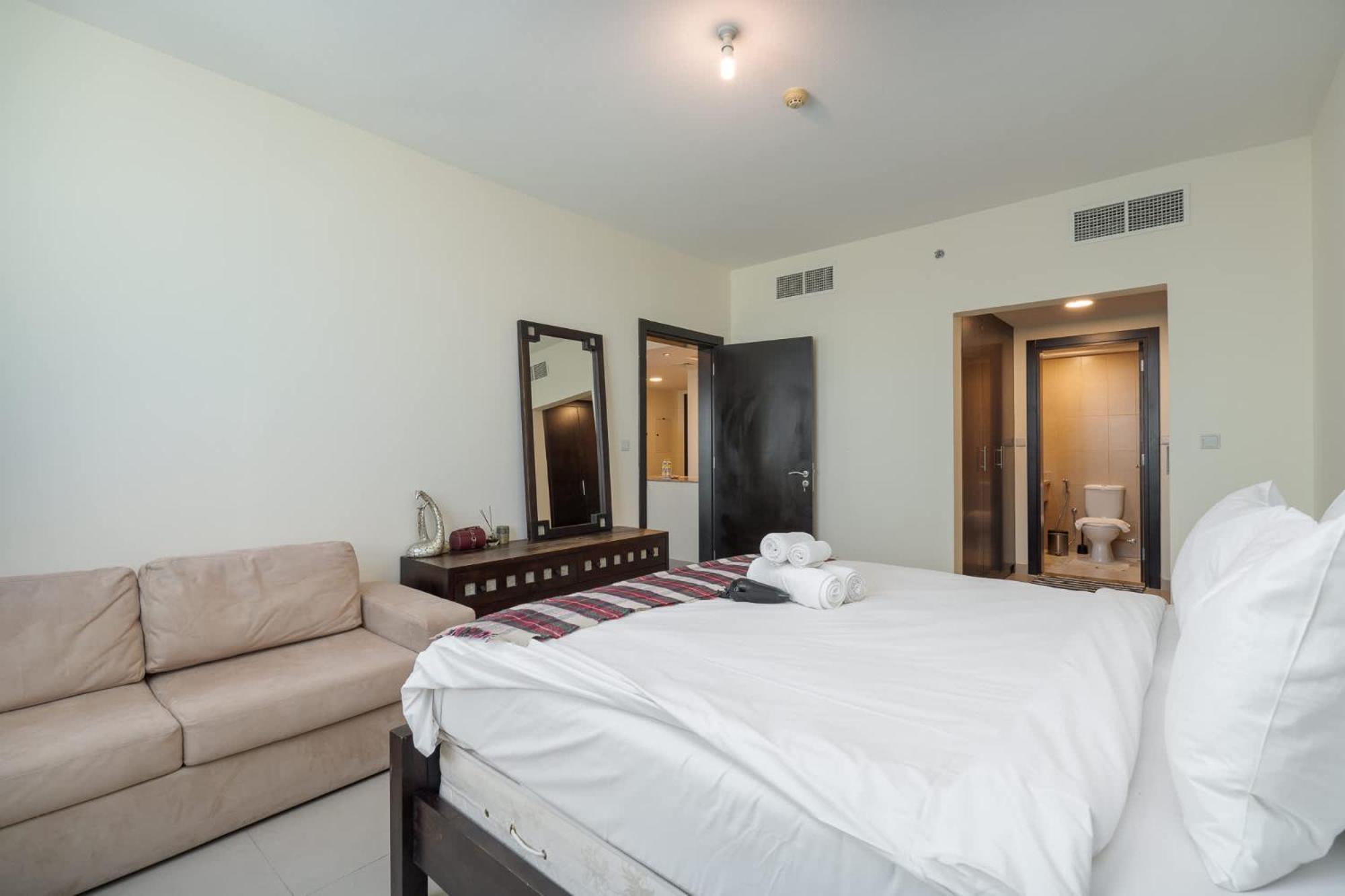 Charming, Sun-filled 1-bedroom In Red Residence, Sports Dubai