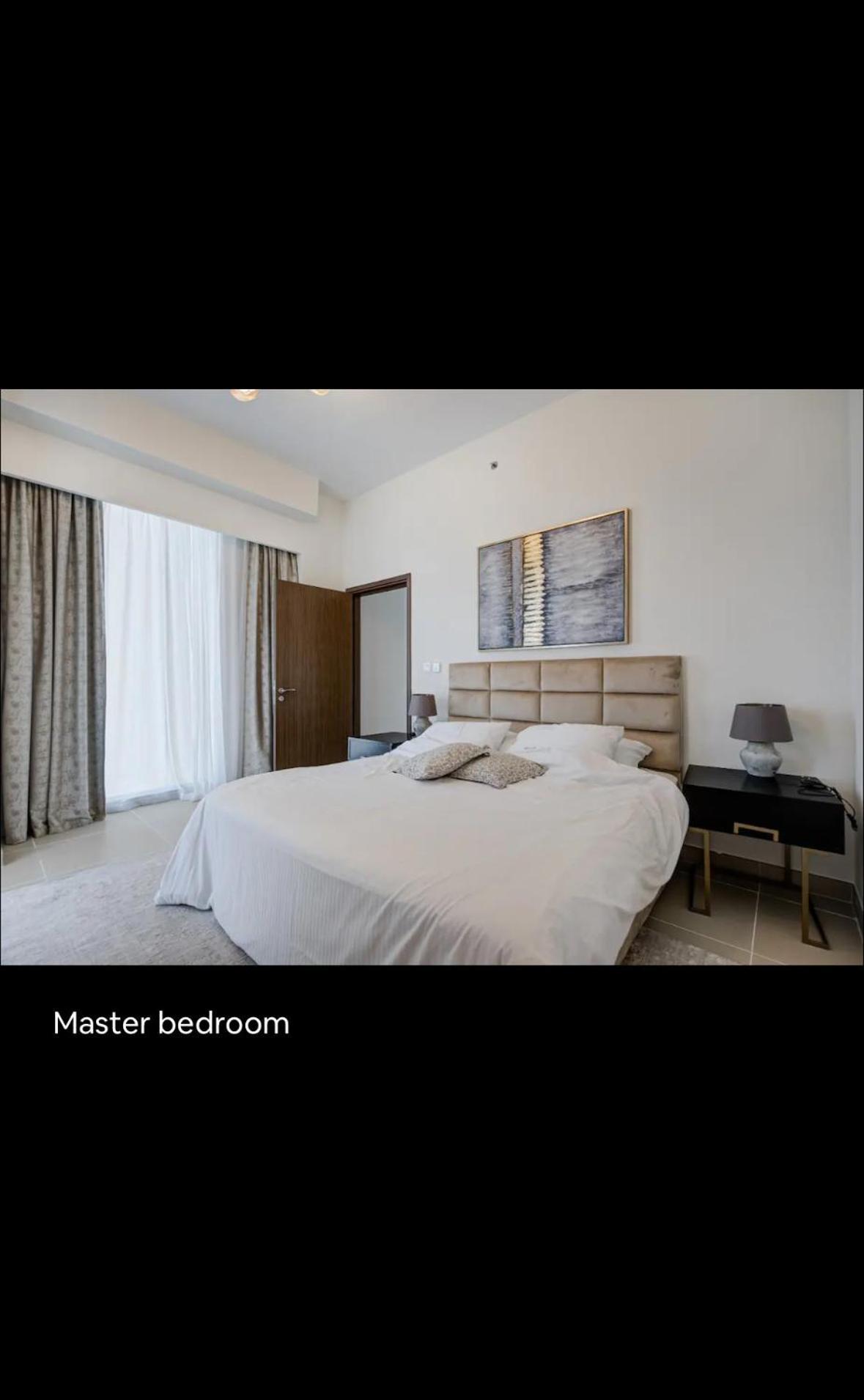 Luxurious With Sea View Apartment Dubai