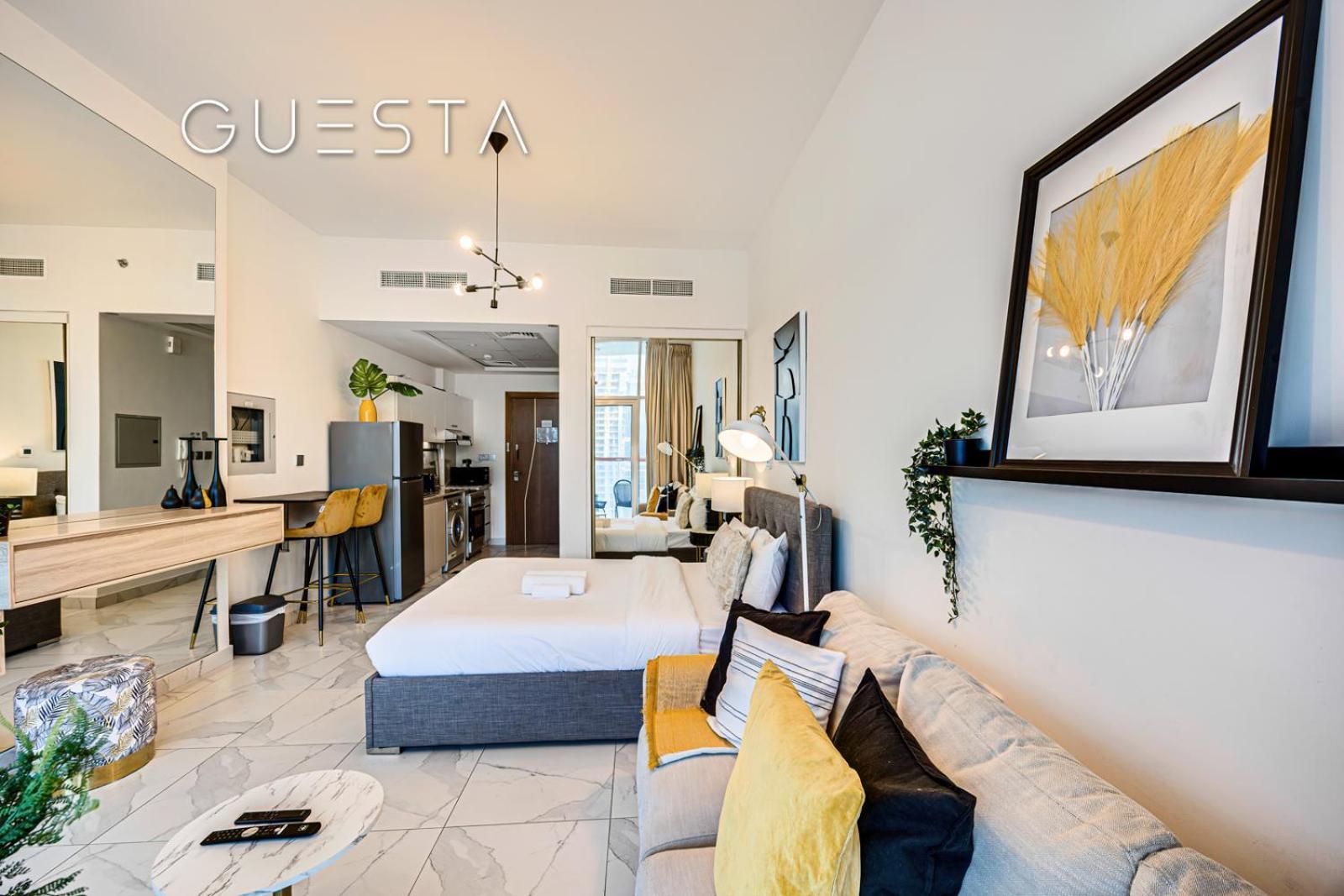 Apartment Binghatti Millennium - Burj Khalifa & Canal Views, Business Bay