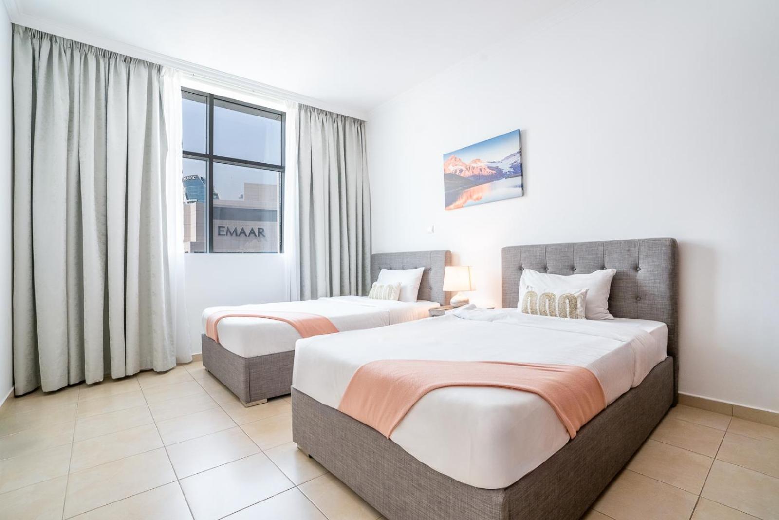 Rh- Modern Elegance 2br, Prime Location, Walk To Mall Apartment Dubai