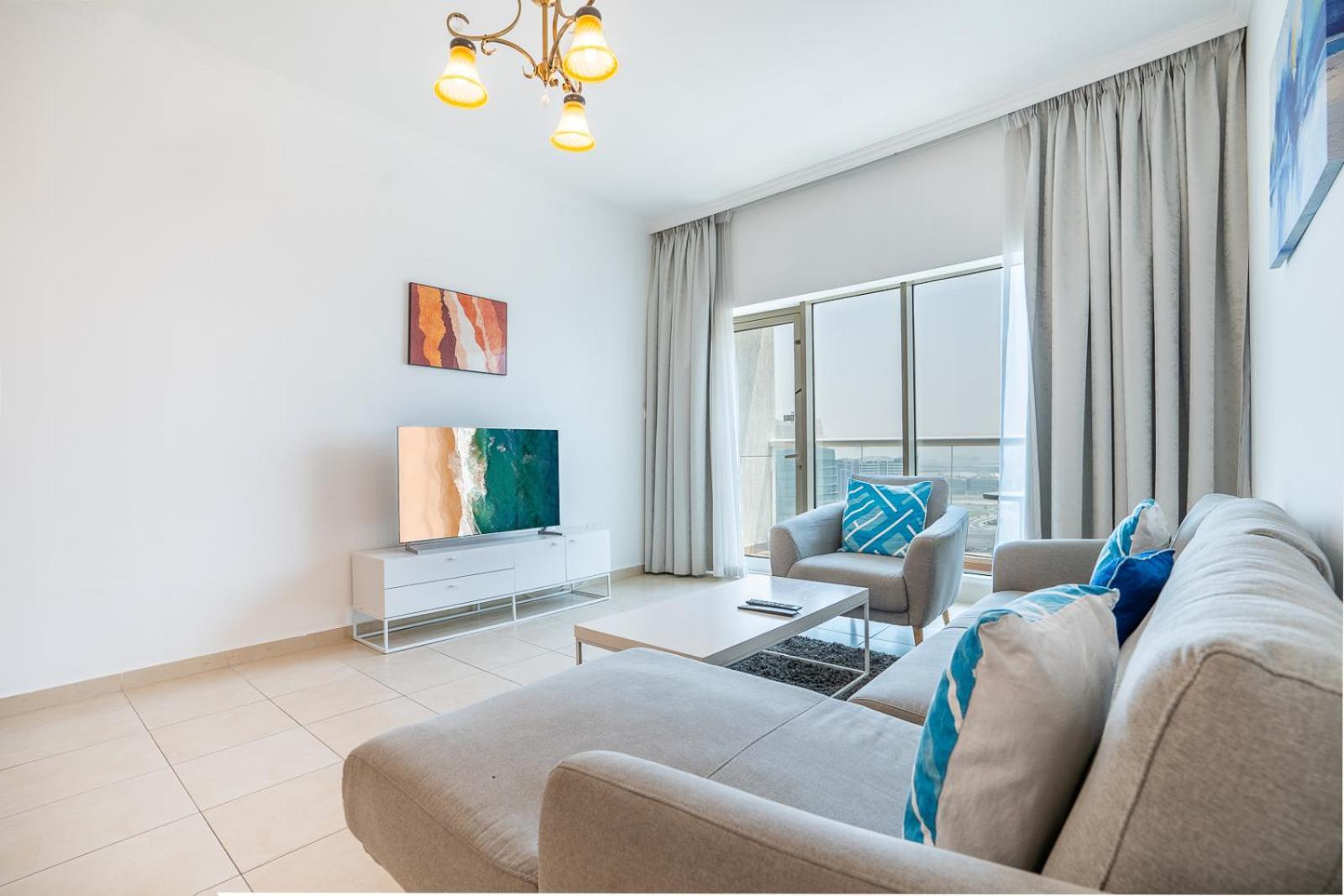 Rh- Modern Elegance 2br, Prime Location, Walk To Mall * Dubai