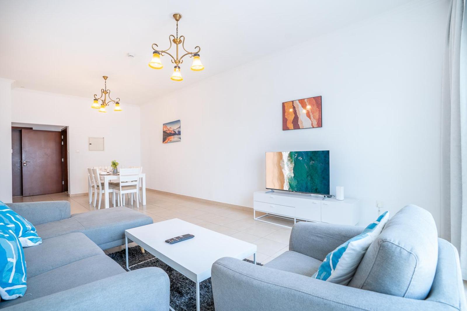 Rh- Modern Elegance 2br, Prime Location, Walk To Mall Apartment Dubai