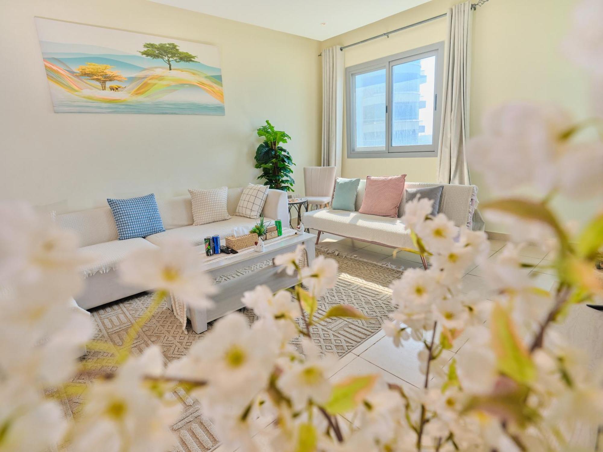 Stylish 1 Bedroom With Sea View - Sunset View Apartment