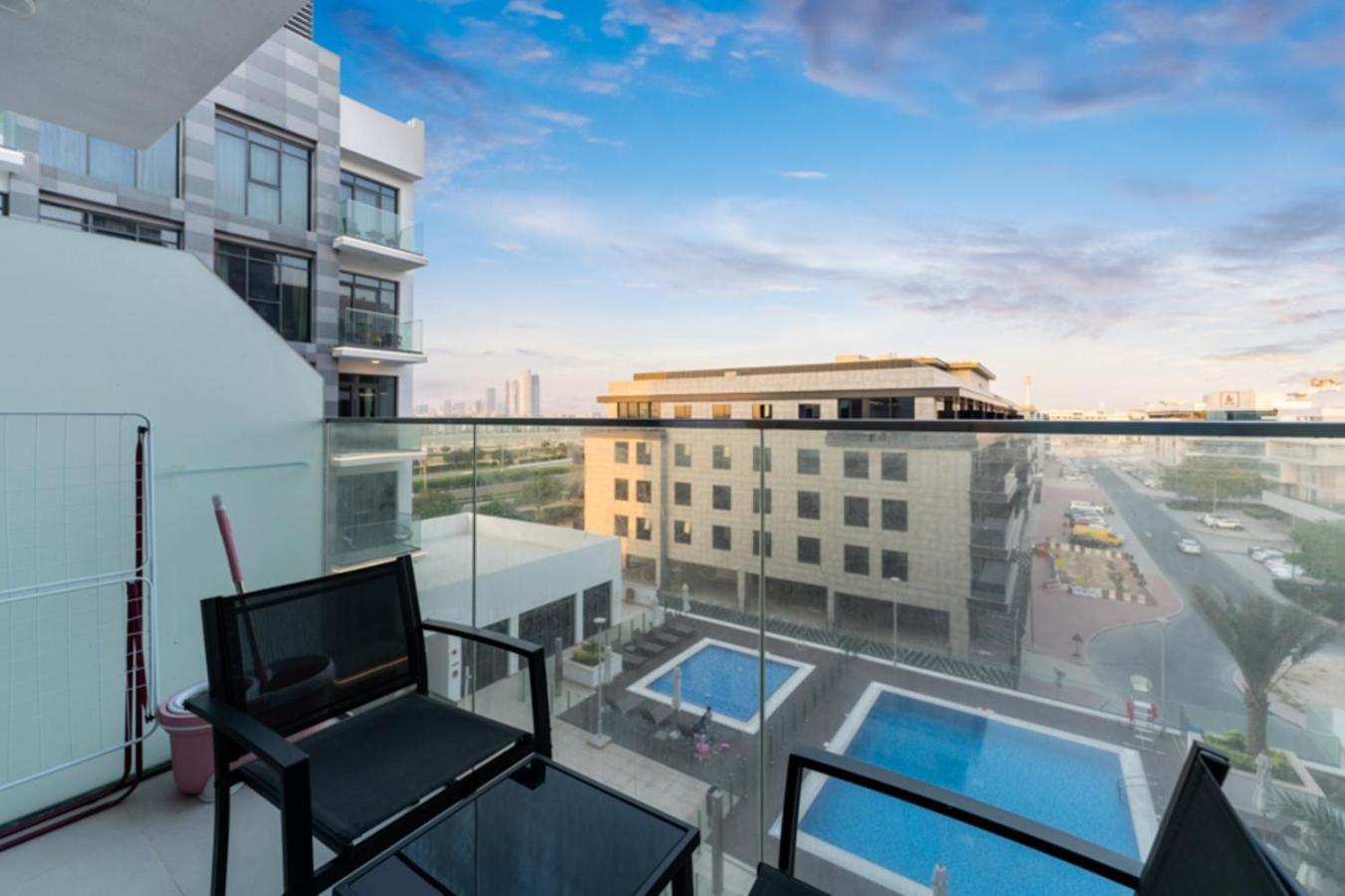 Apartment Fam Living - Elegant In Azizi Greenfield