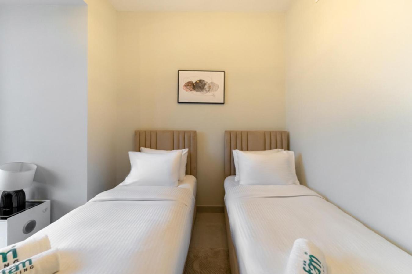 Apartment Fam Living - Elegant In Azizi Greenfield Dubai