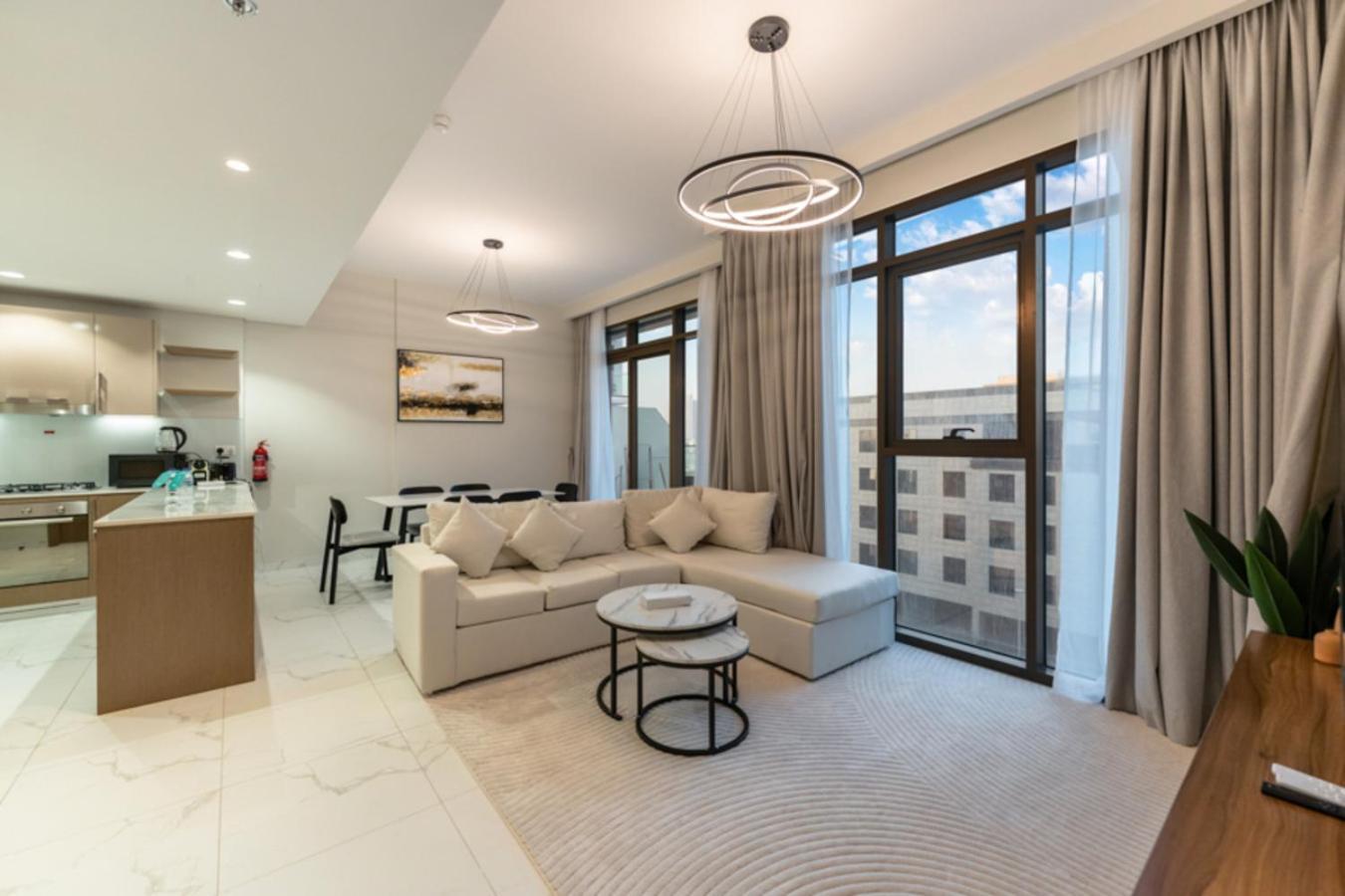 Fam Living - Elegant In Azizi Greenfield Dubai