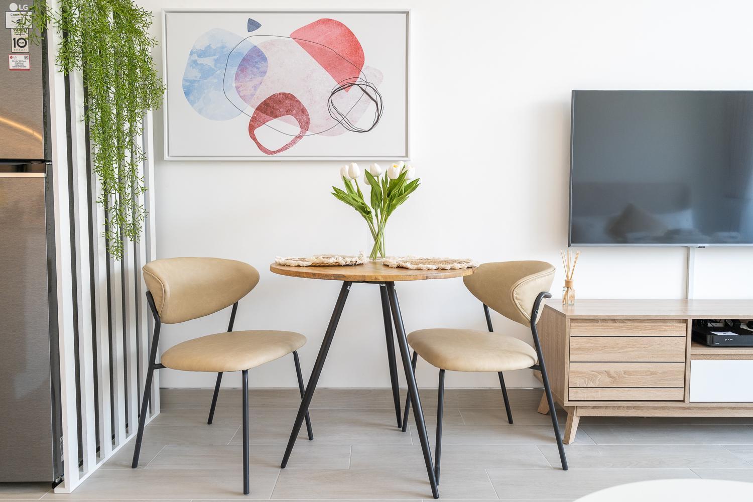 Brand New Vibrant In Jvc Apartment *