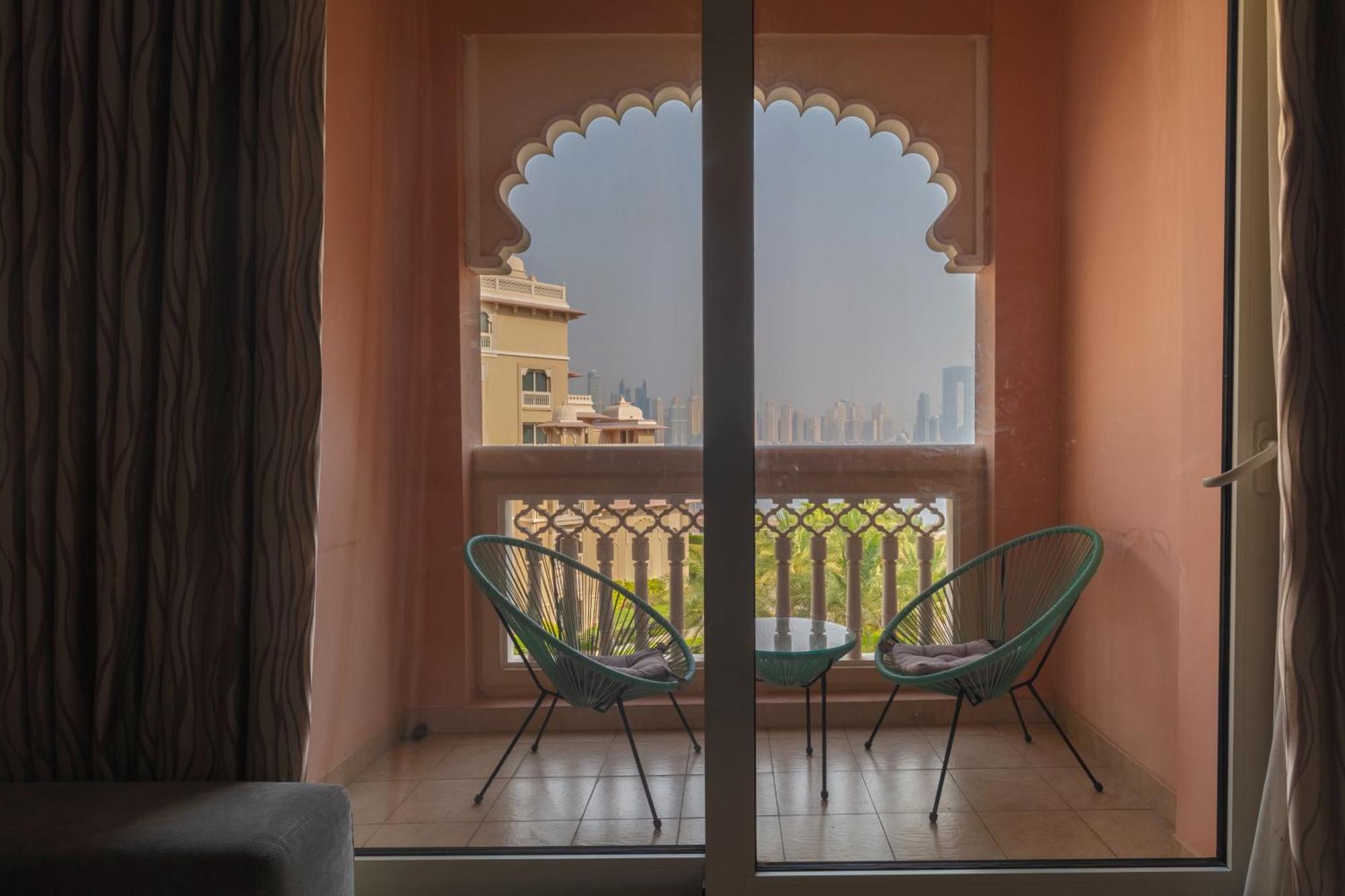 Spacious 2-bedroom Beachfront With Pool * Dubai