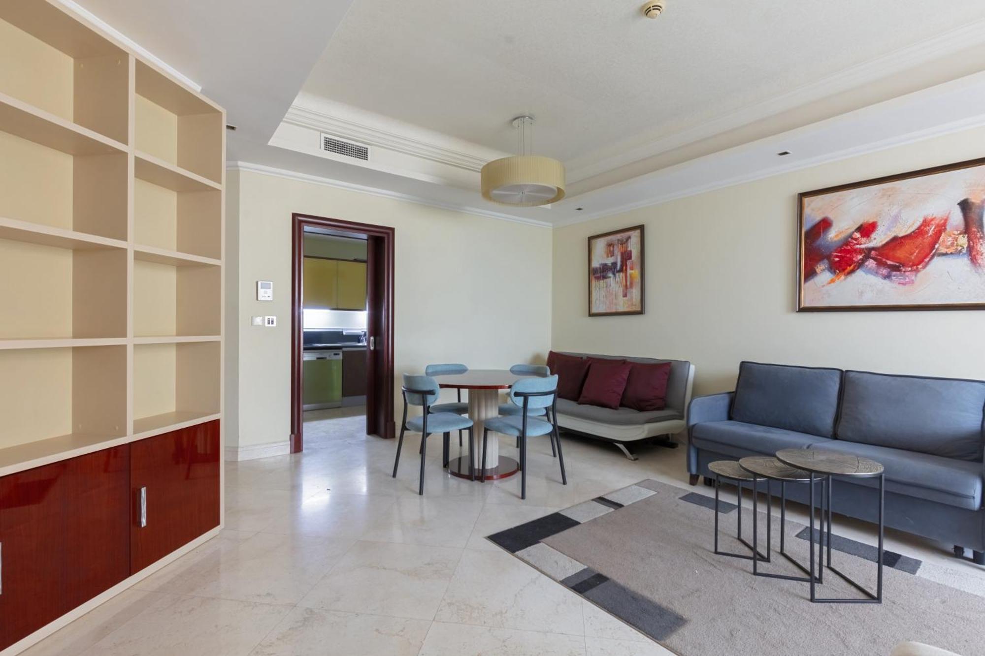 Apartment Spacious 2-bedroom Beachfront With Pool Dubai