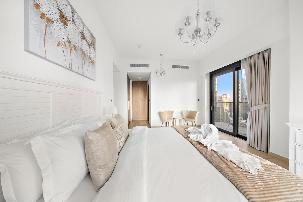 First Class 2br Mesmerizing Views * Dubai