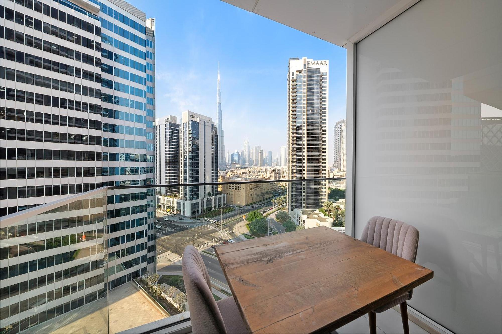 Vayk - Stylish With Iconic Burj Khalifa Views Apartment Dubai