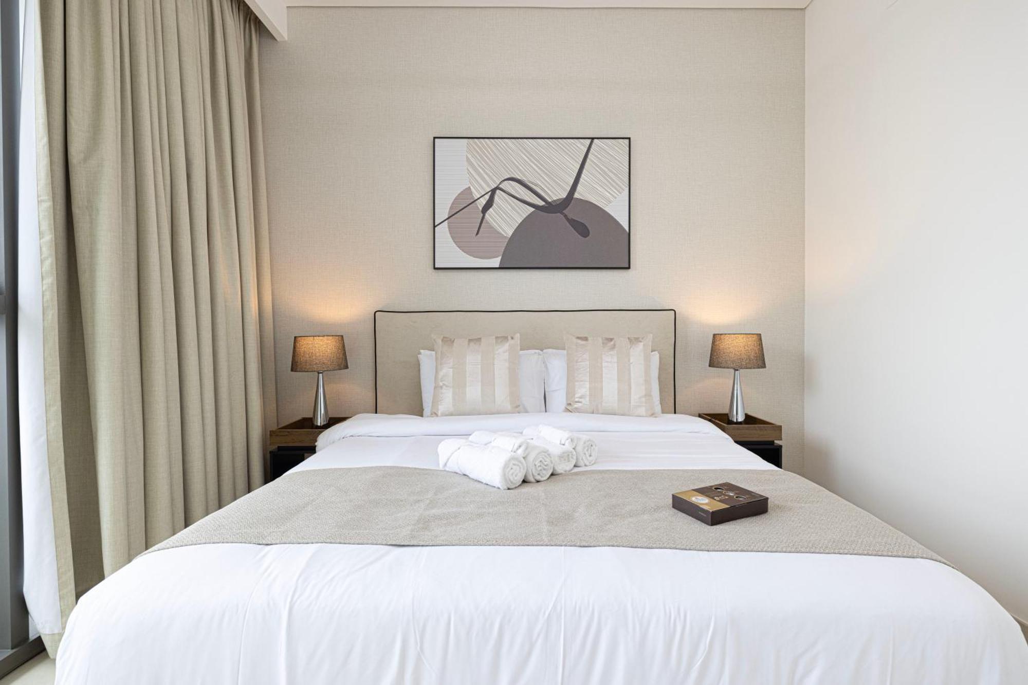 Premium 2 Bedroom High-floor Offering Spectacular Burj Khalifa & Fountain Views, Steps Away From Mall - Downtown By Stayfinity - Max 8 Guests Apartment *