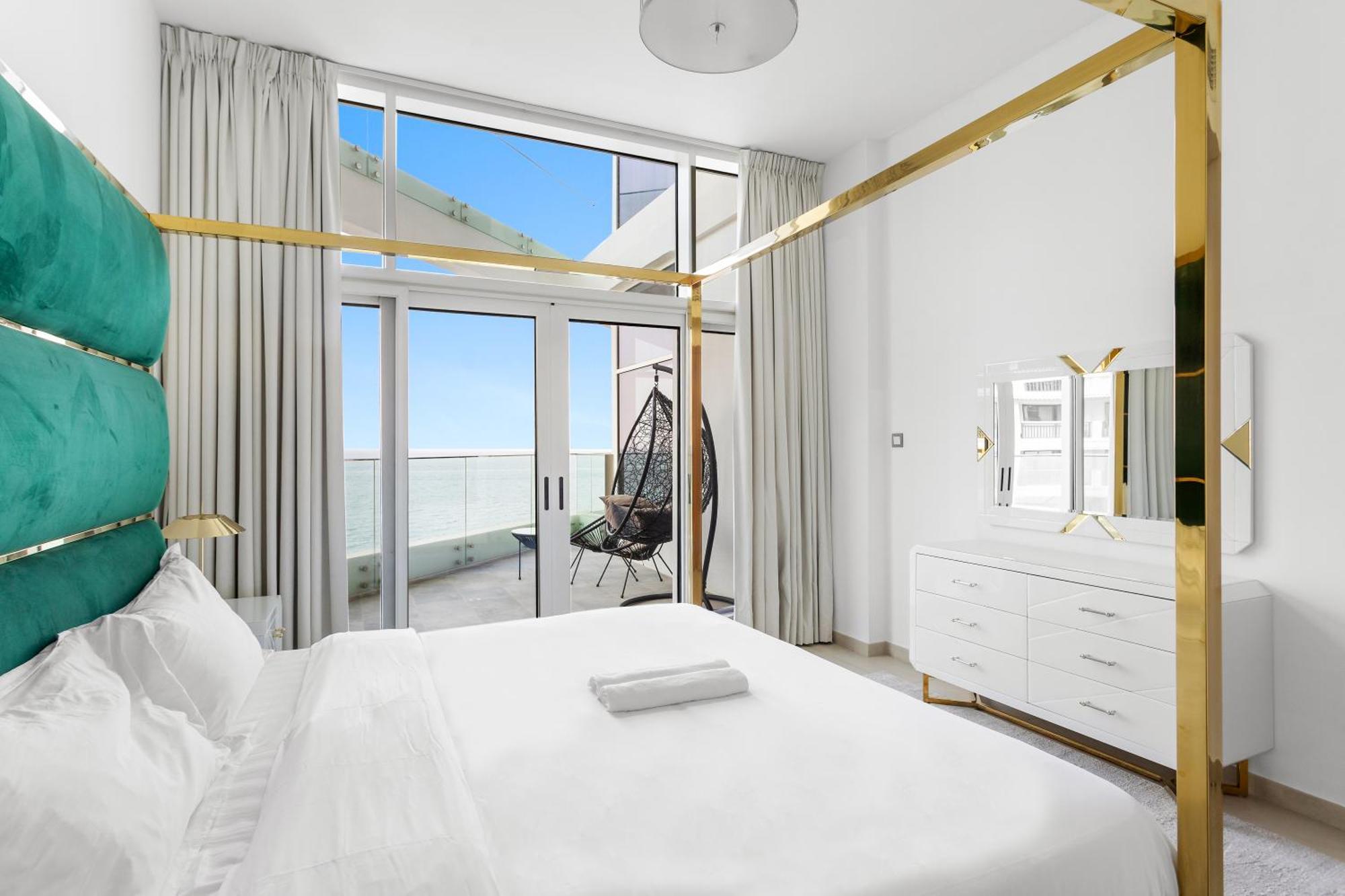 Lux Mina 1 Bhk In Palm Jumeirah With Sea View And Private Beach Apartment