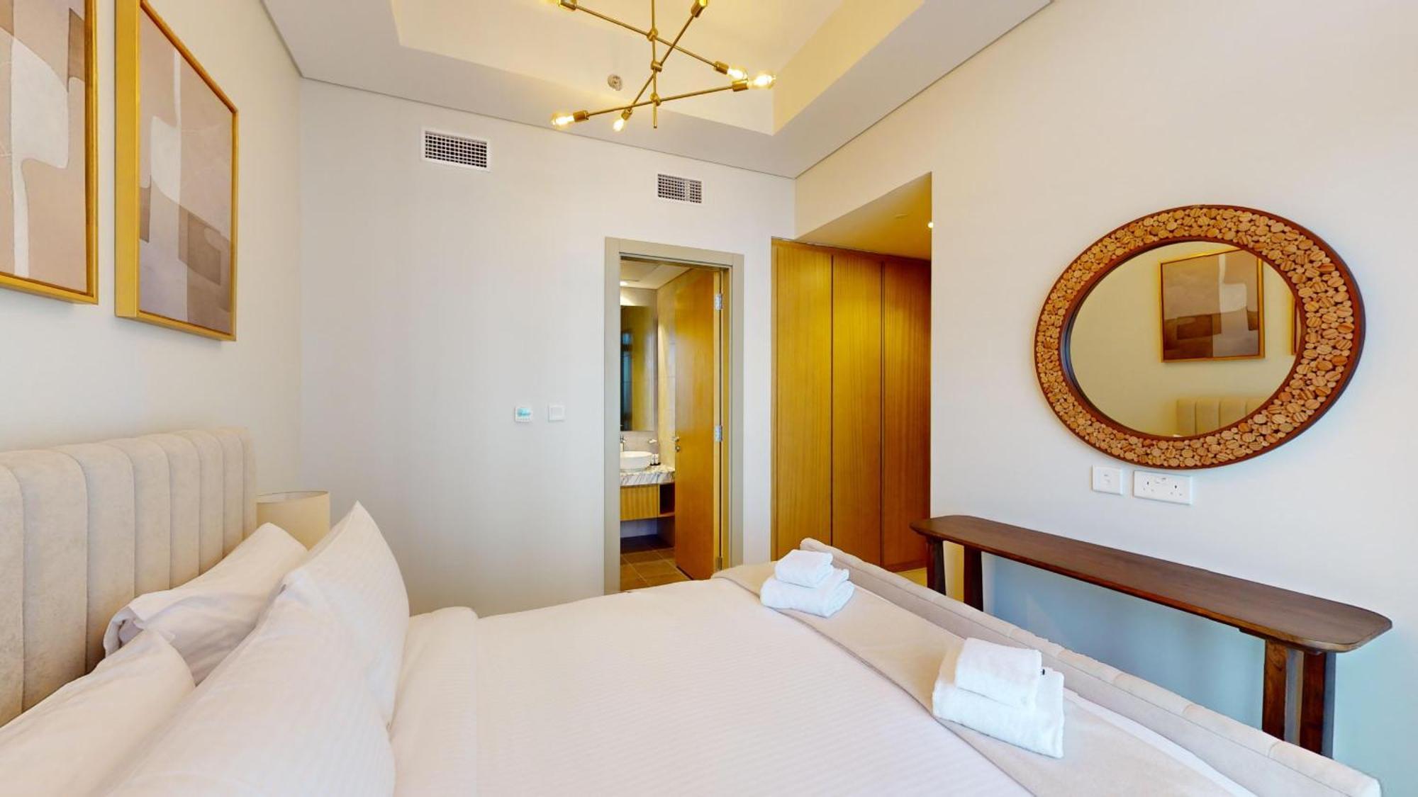 Primestay - Canal View 2br In Aykon Tower - Business Bay Dubai