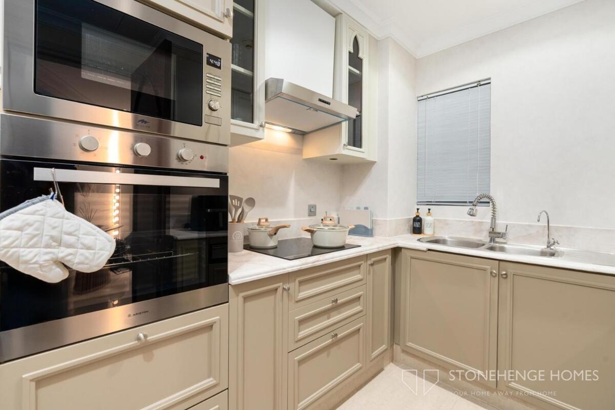Apartment Lux & Cozy 1 Bedroom Steps Away From Burj Khalifa & Mall Dubai