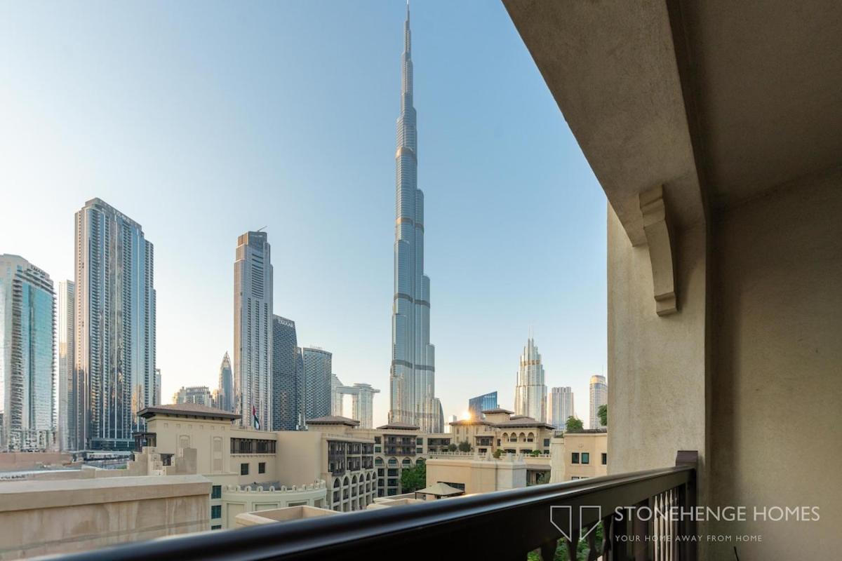 Lux & Cozy 1 Bedroom Steps Away From Burj Khalifa & Mall Apartment