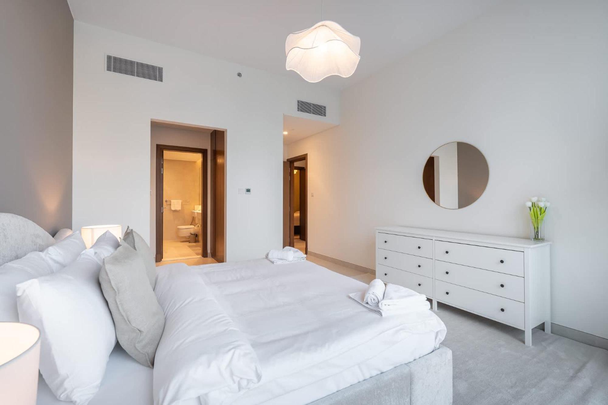 Elegant, Relaxing 3-bedroom In Perfect Location At Canal Front 1 * Dubai