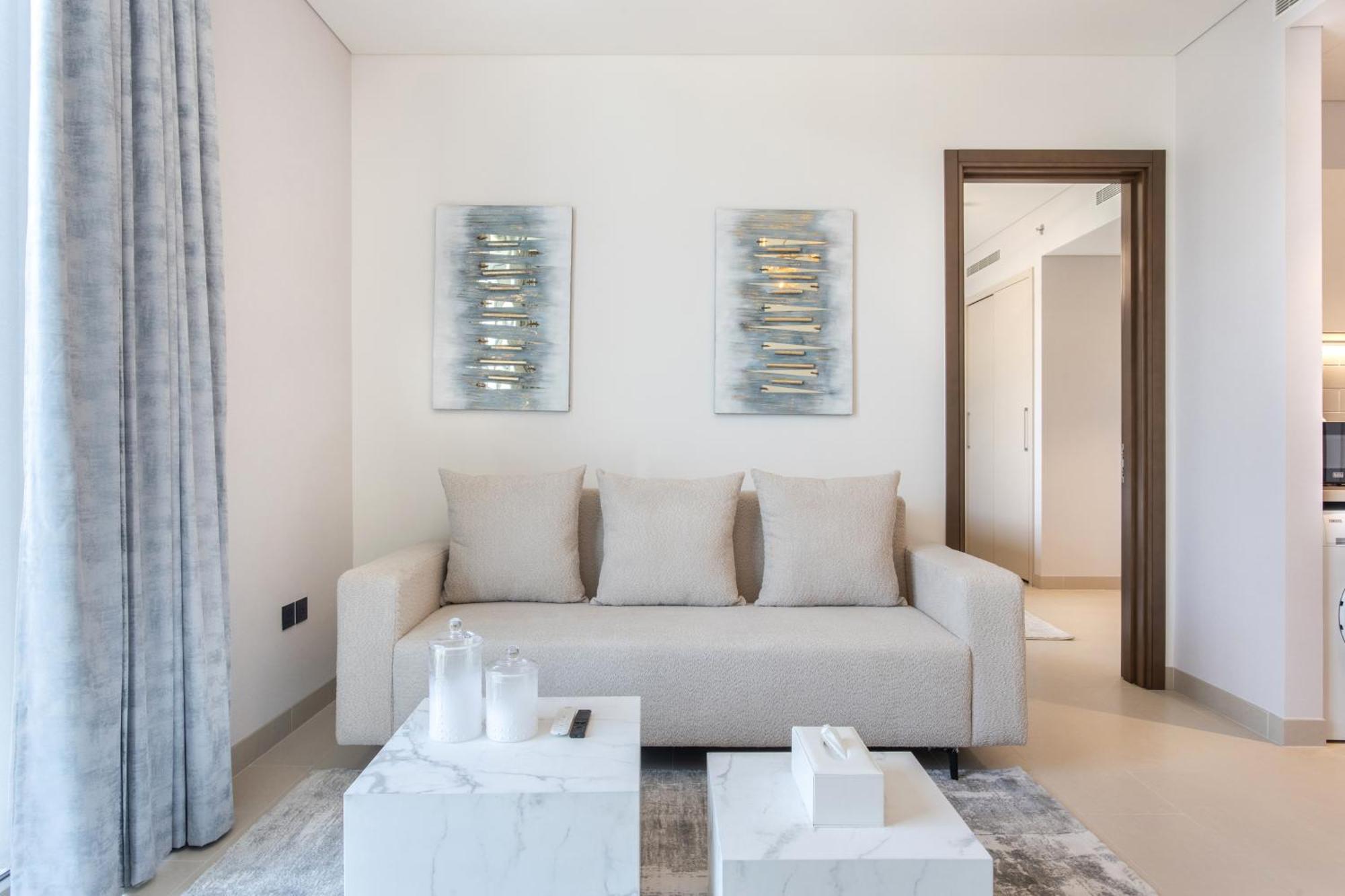 By Latinem Luxury 2br Cv A2808 Near Burj Khalifa * Dubai