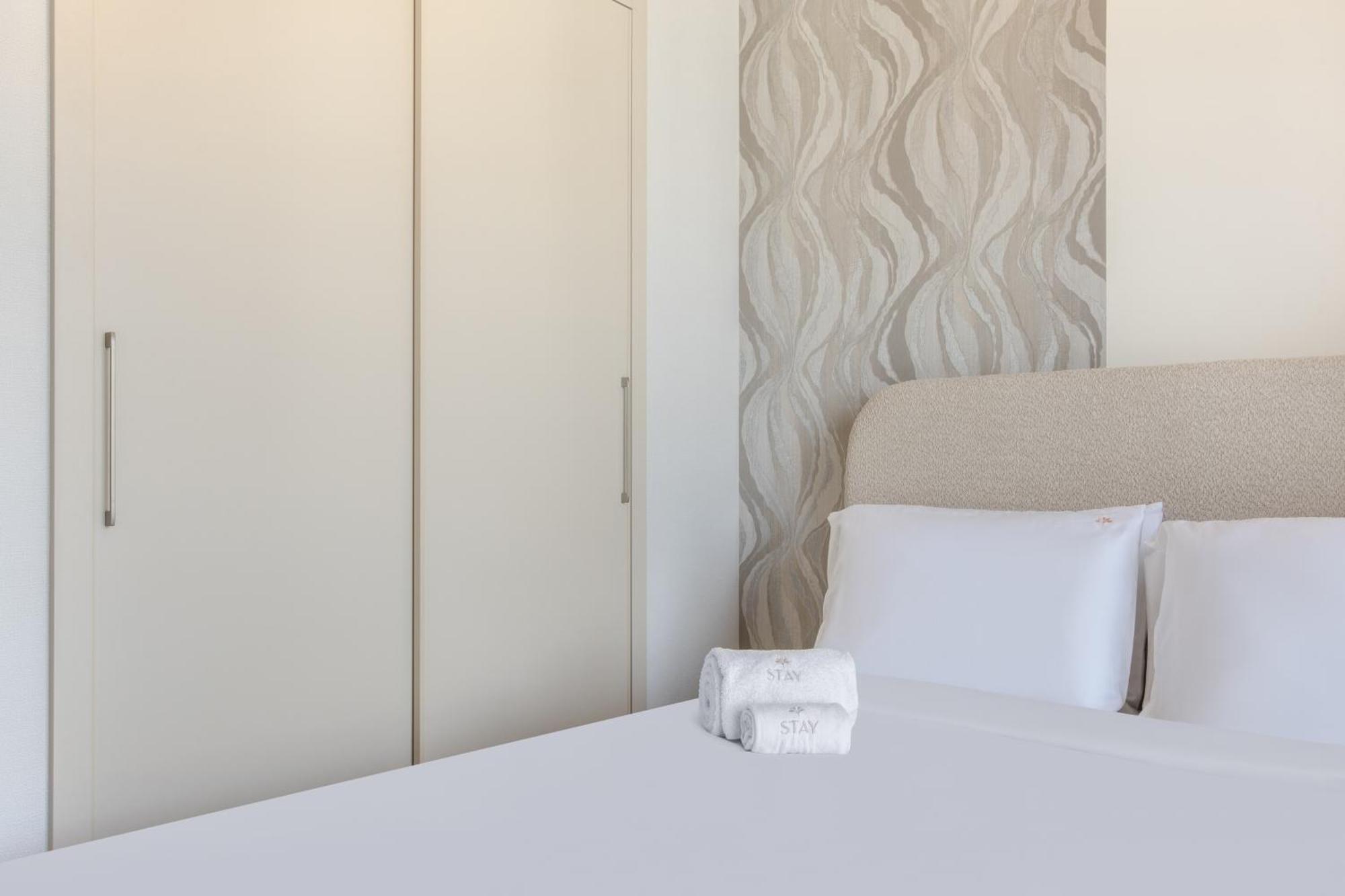 By Latinem Luxury 2br Cv A2808 Near Burj Khalifa *
