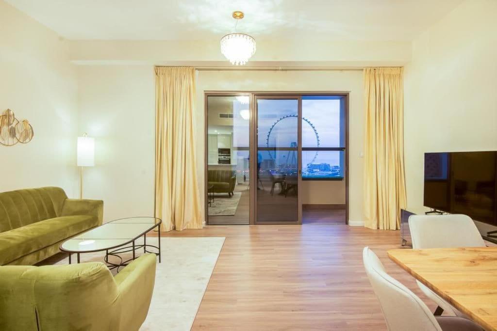 Spacious 2bdr With Sea View In Jbr Apartment