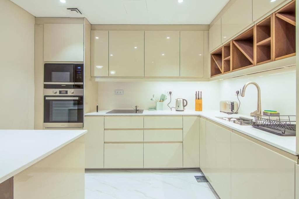 Spacious 2bdr With Sea View In Jbr