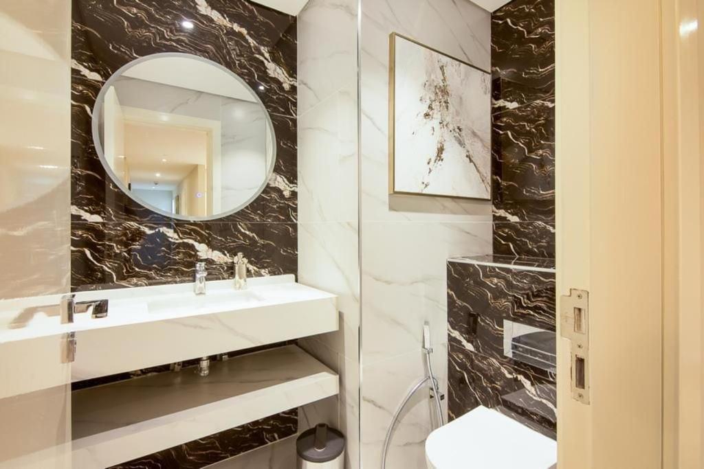 Spacious 2bdr With Sea View In Jbr *