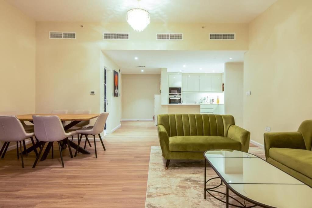 Spacious 2bdr With Sea View In Jbr