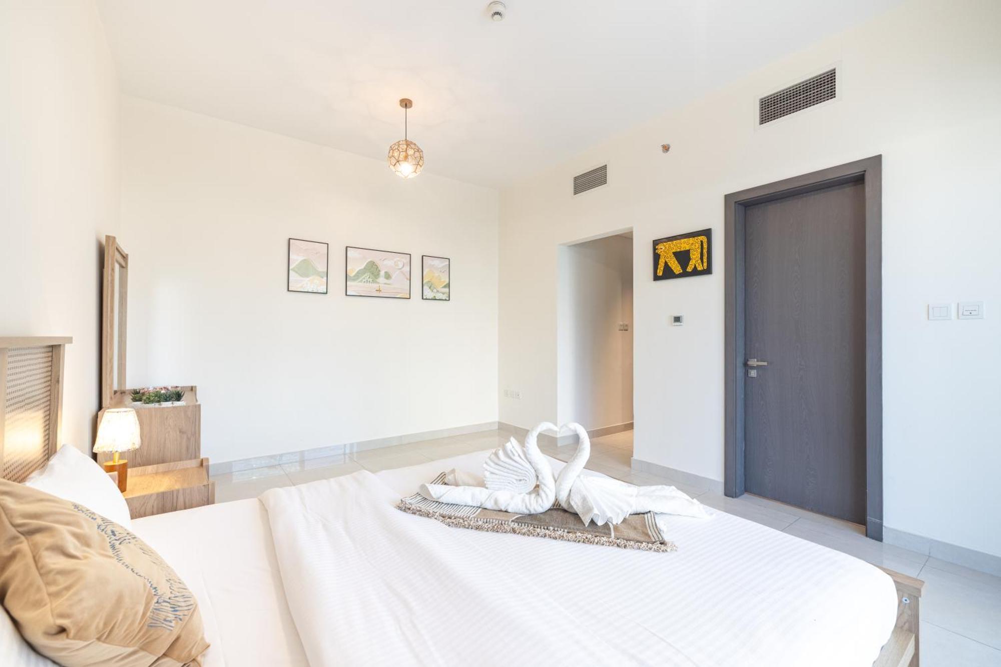 Caicai Homes Ag Tower-business Bay-dubai Apartment