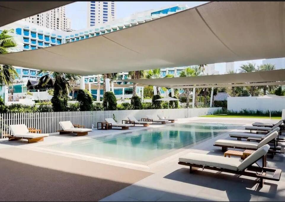 Aura Luxury - & Infinity Pool * Dubai