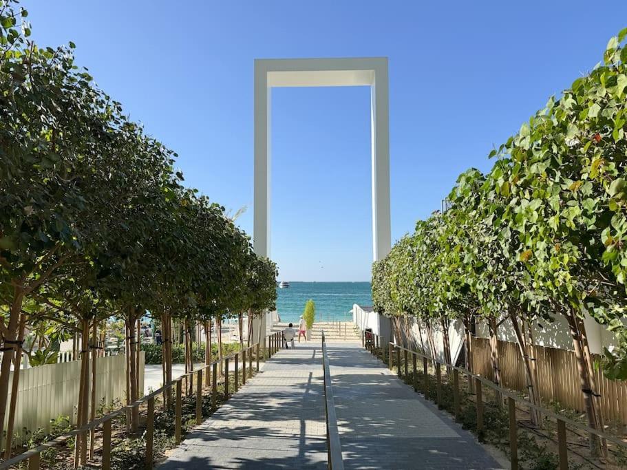 Aura Luxury - & Infinity Pool * Dubai