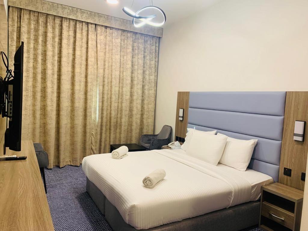 Silver Hotel