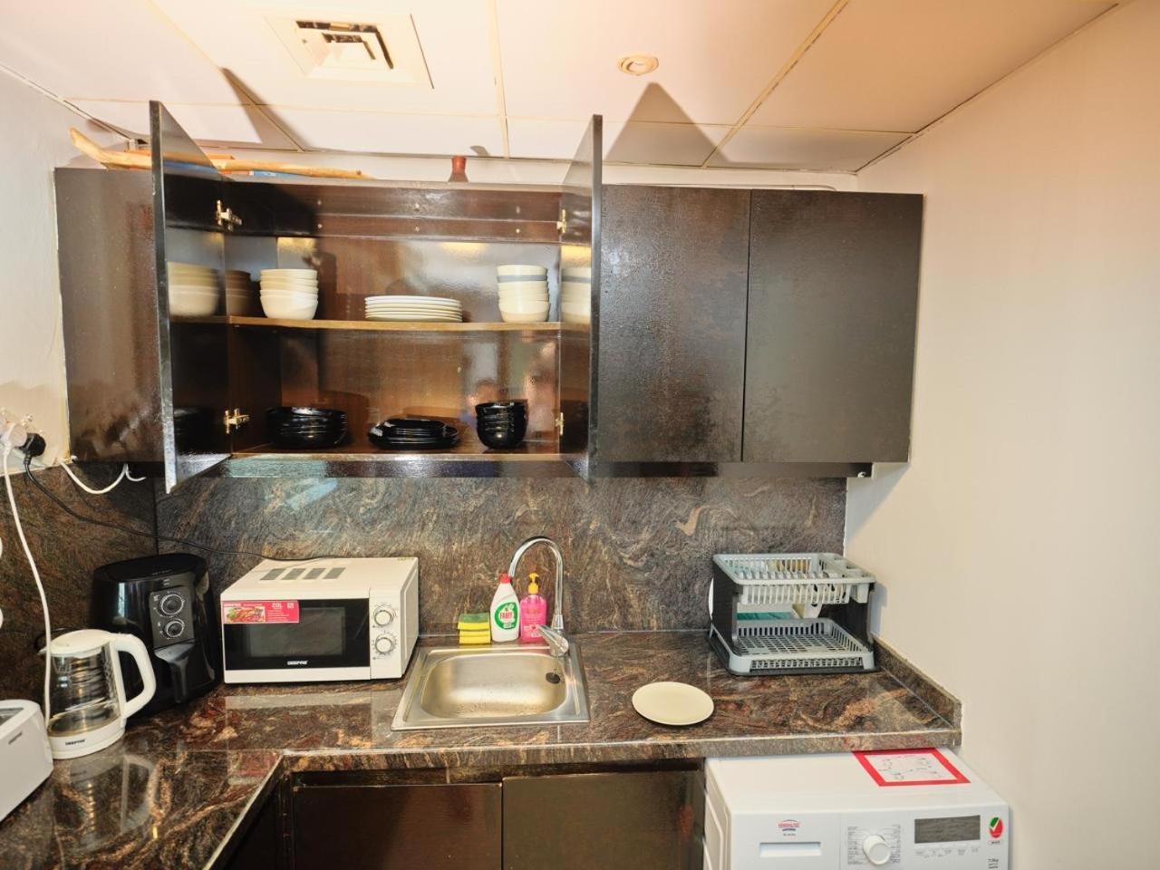 Stylish 1 Bedroom With Sea View - Sunset View Apartment