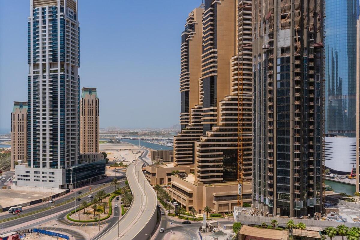Apartment Stylish And Roomy 1br Marina View Fits 3