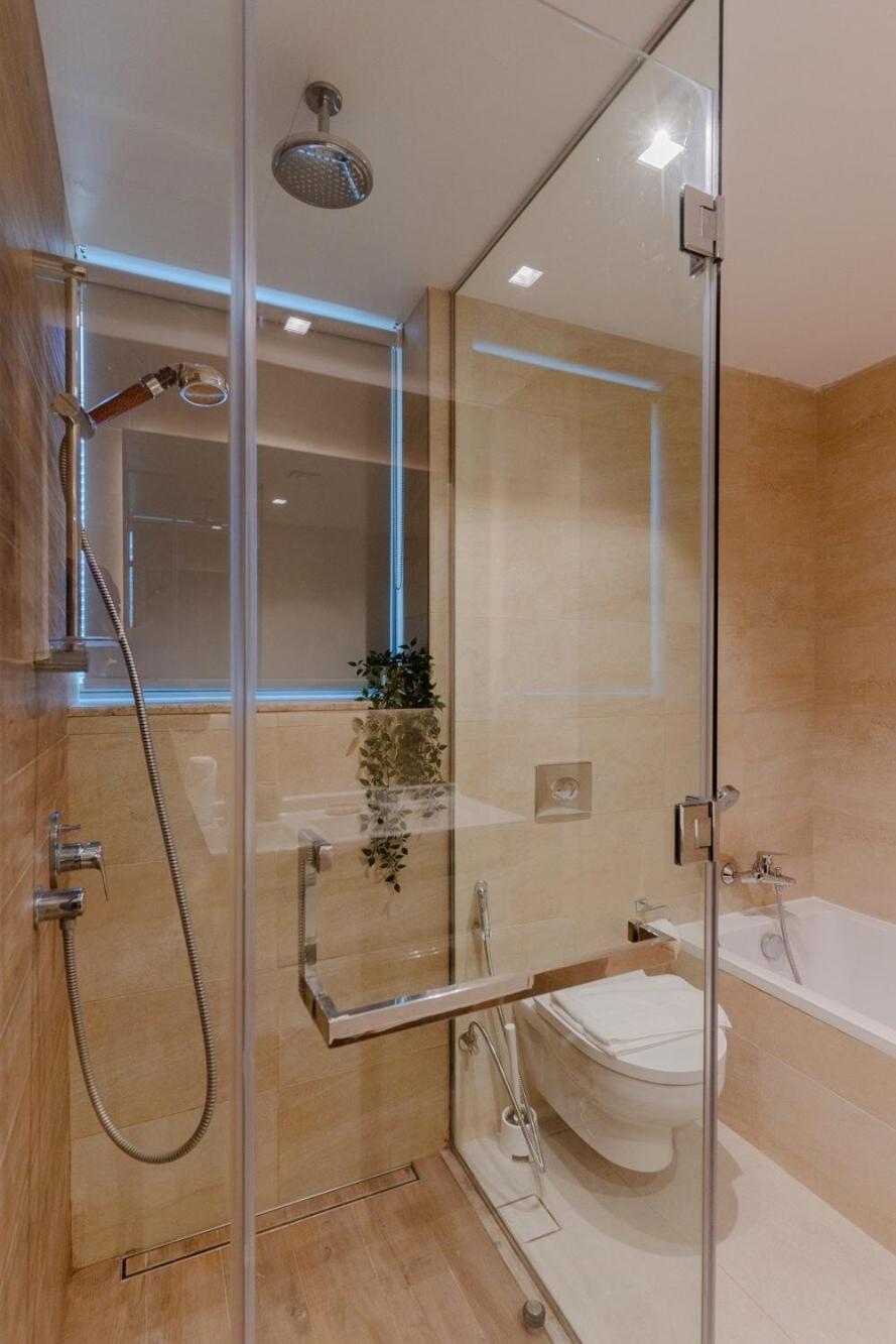 Stylish And Roomy 1br Marina View Fits 3 Apartment Dubai