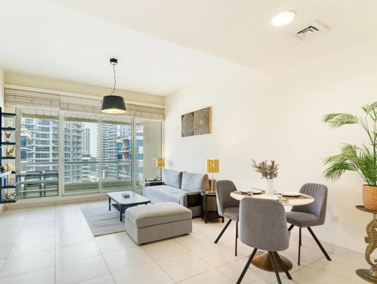 Apartment Luxury One Bedroom In Marina Dubai
