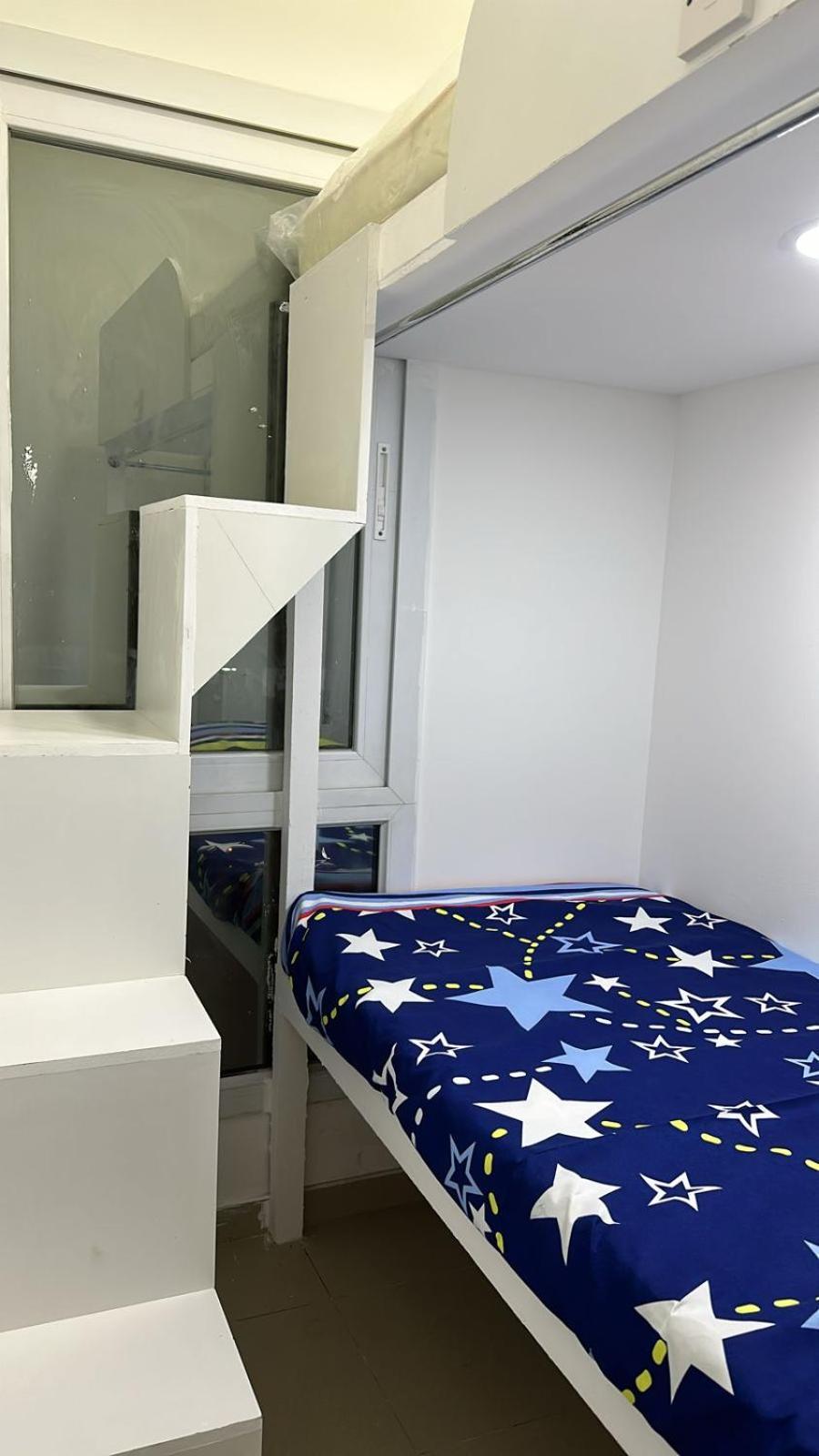 Homestay Brand New Unisex Budget Family In Center Of Bur *