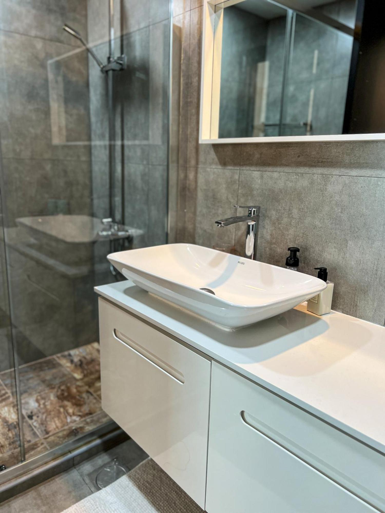 Sunkissed 4br On Jbr Beach Apartment *