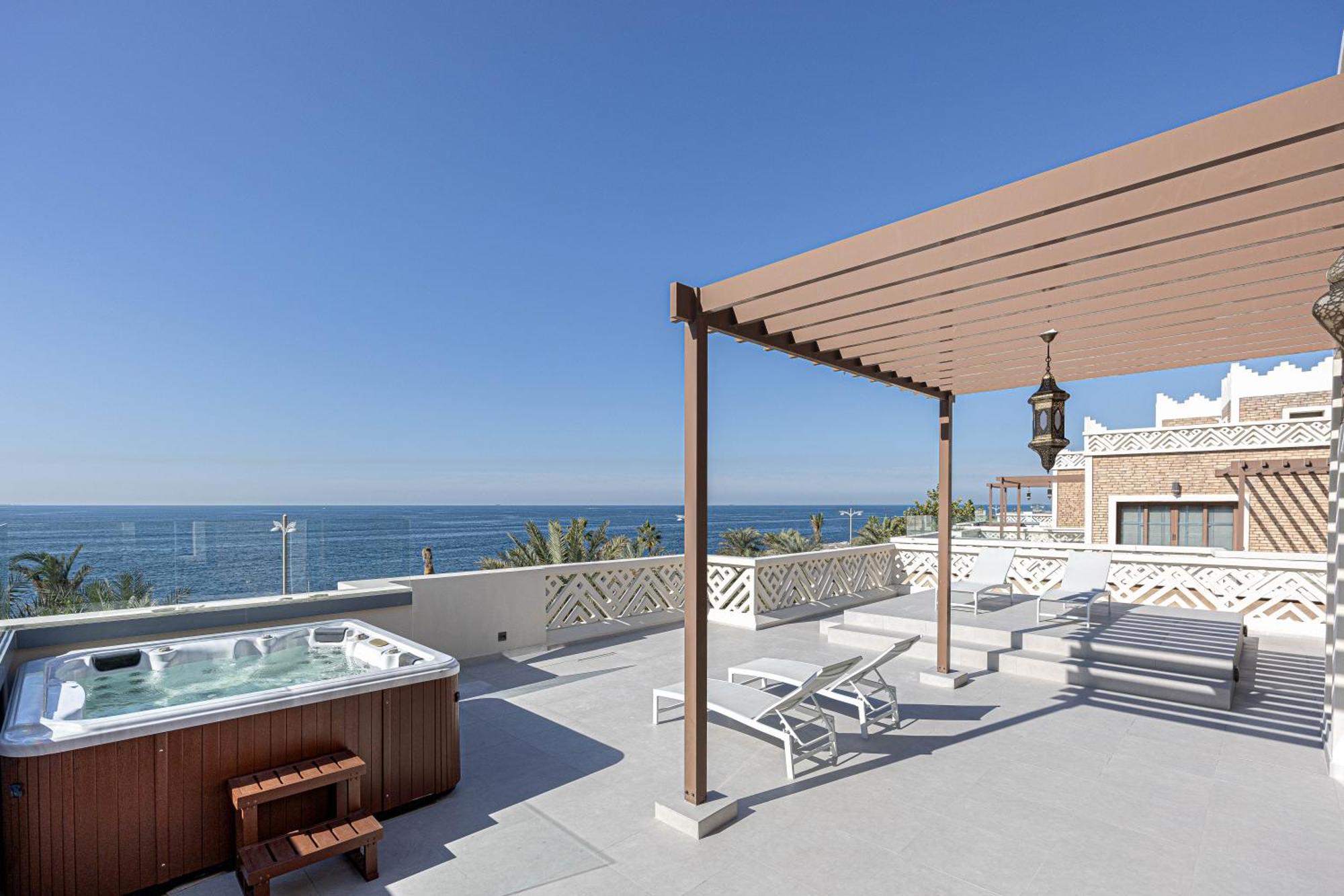 Villa Lux 5-br With Ocean View - Palm Jumeriah Dubai