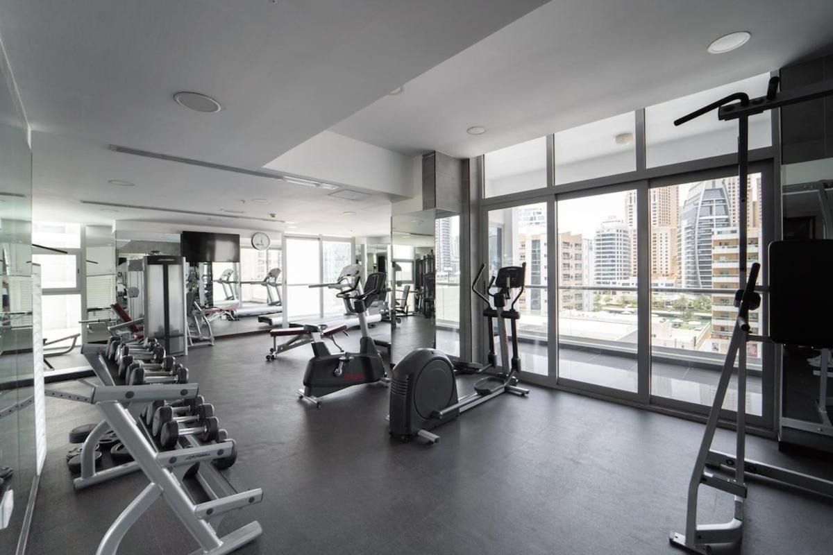 Airy And Cozy 2-bedroom With Marina Views In Dec Tower 2