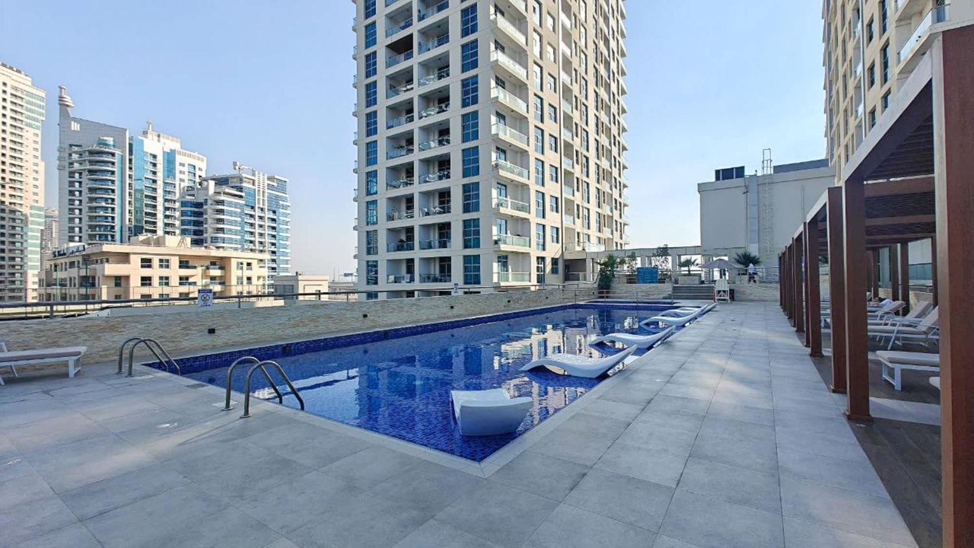 Airy And Cozy 2-bedroom With Marina Views In Dec Tower 2