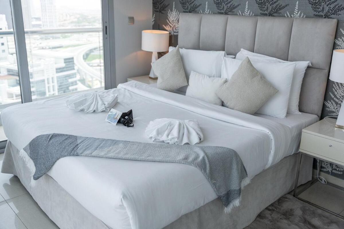 Apartment Airy And Cozy 2-bedroom With Marina Views In Dec Tower 2